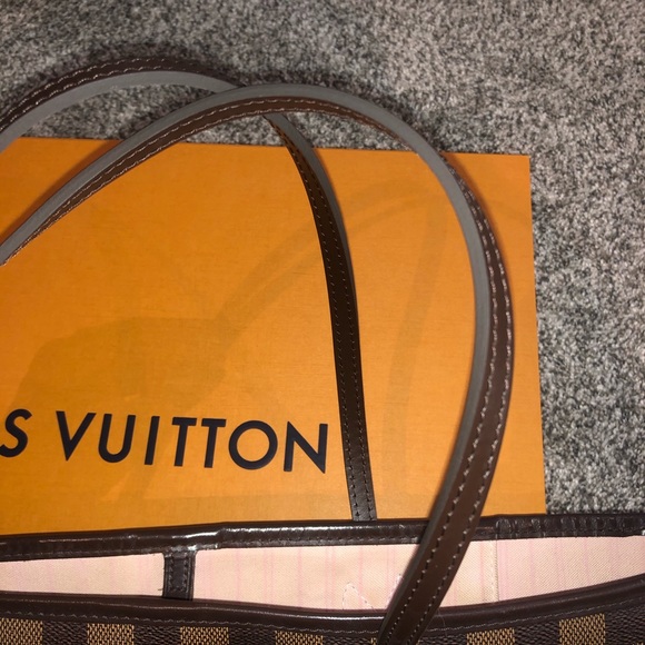Louis Vuitton Neverfull MM - Picture 3 of 15